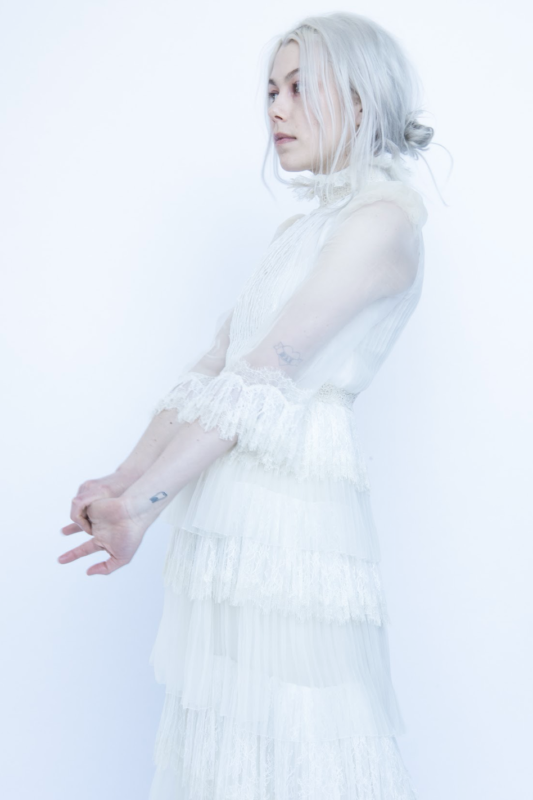 el-nuevo-v-deo-de-phoebe-bridgers-savior-complex-cancha-general
